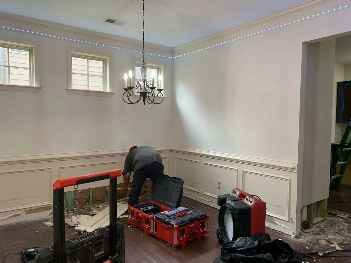 Restoration technician with professional equipment in Windsor